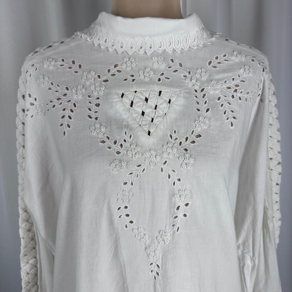 Jack Winter Vintage White Eyelet Beaded Blouse Victorian Mock Neck Top‎ 14 - Picture 7 of 16